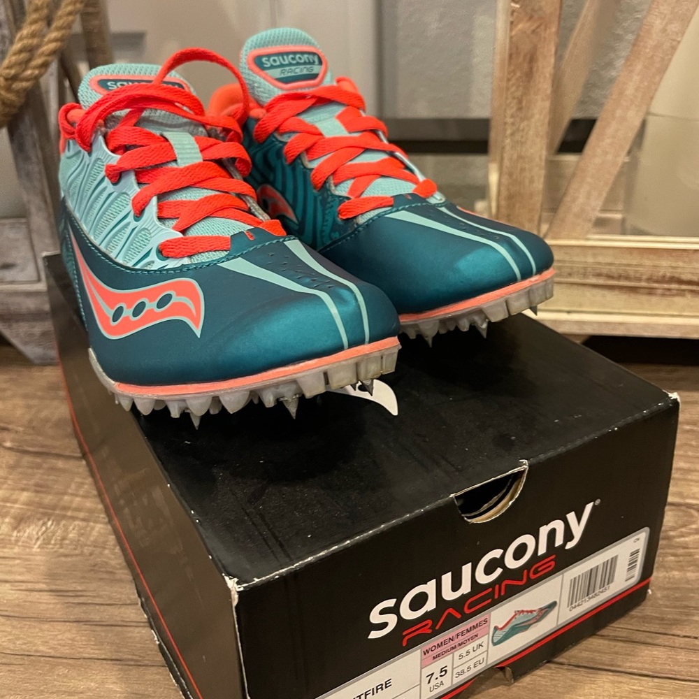 NEW Saucony Spitfire Spikes Cleats